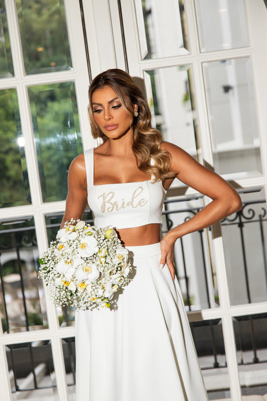 Conjunto Branco Bride com Cropped de Alças e Saia Midi