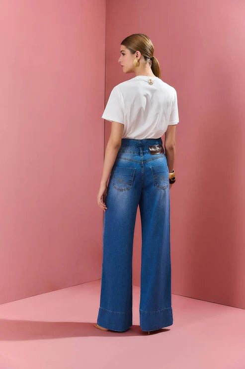 Calça Jeans Recorte Costas Fenda Lateral - Jeans