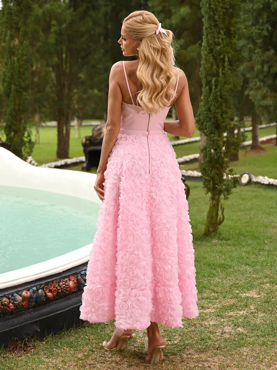 Vestido Raízes Midi Rosa Candy em Crepe e Tule Floral 3D