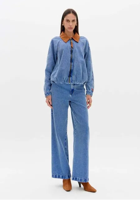 Calça Jeans Wide Leg Com Bolsos