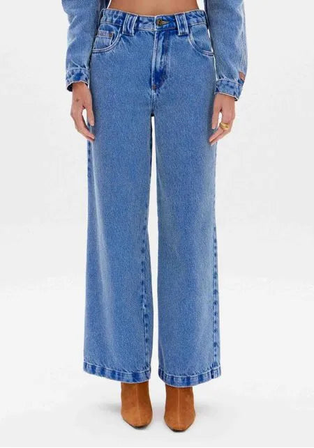 Calça Jeans Wide Leg Com Bolsos