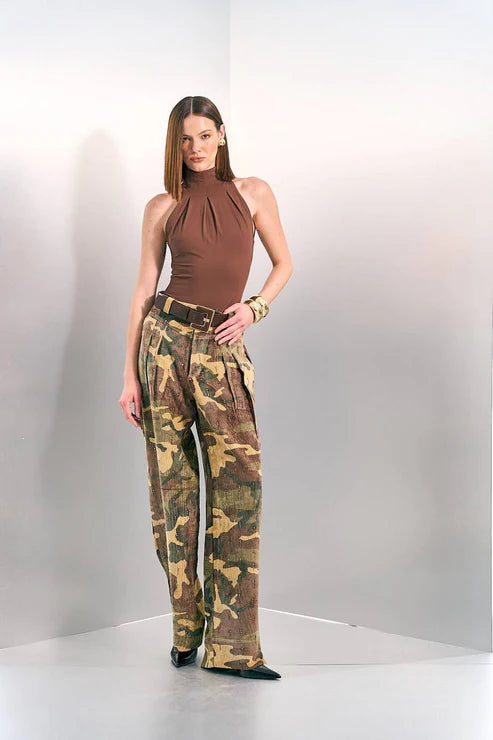 Calça Slouch Camuflado Aplicação - Camuflado