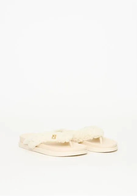 Chinelo De Pelos Com Logo
