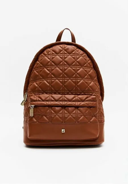 Mochila Matelassê Com Enfeite