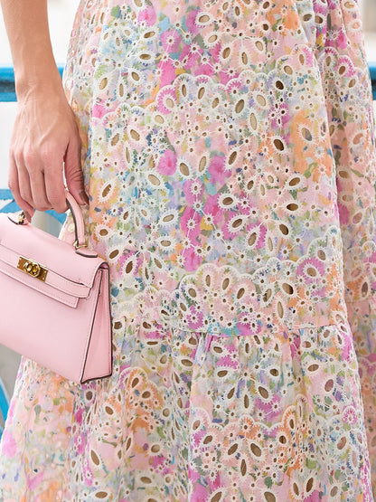 Vestido Eternal Bloom Midi Rodado em Laise Estampada Floral