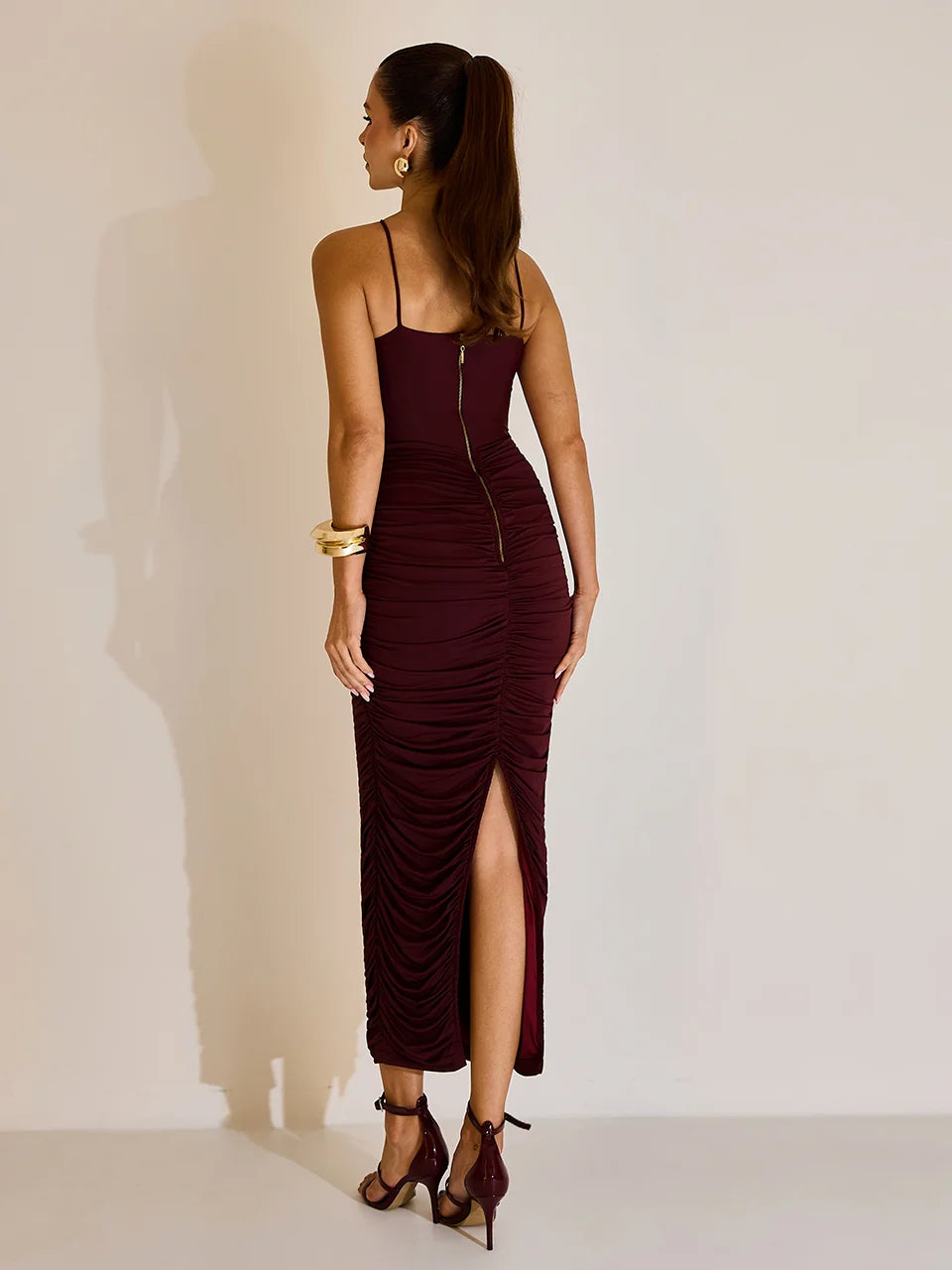 Vestido Guilty Midi Justo em Malha Vinho com Drapeado