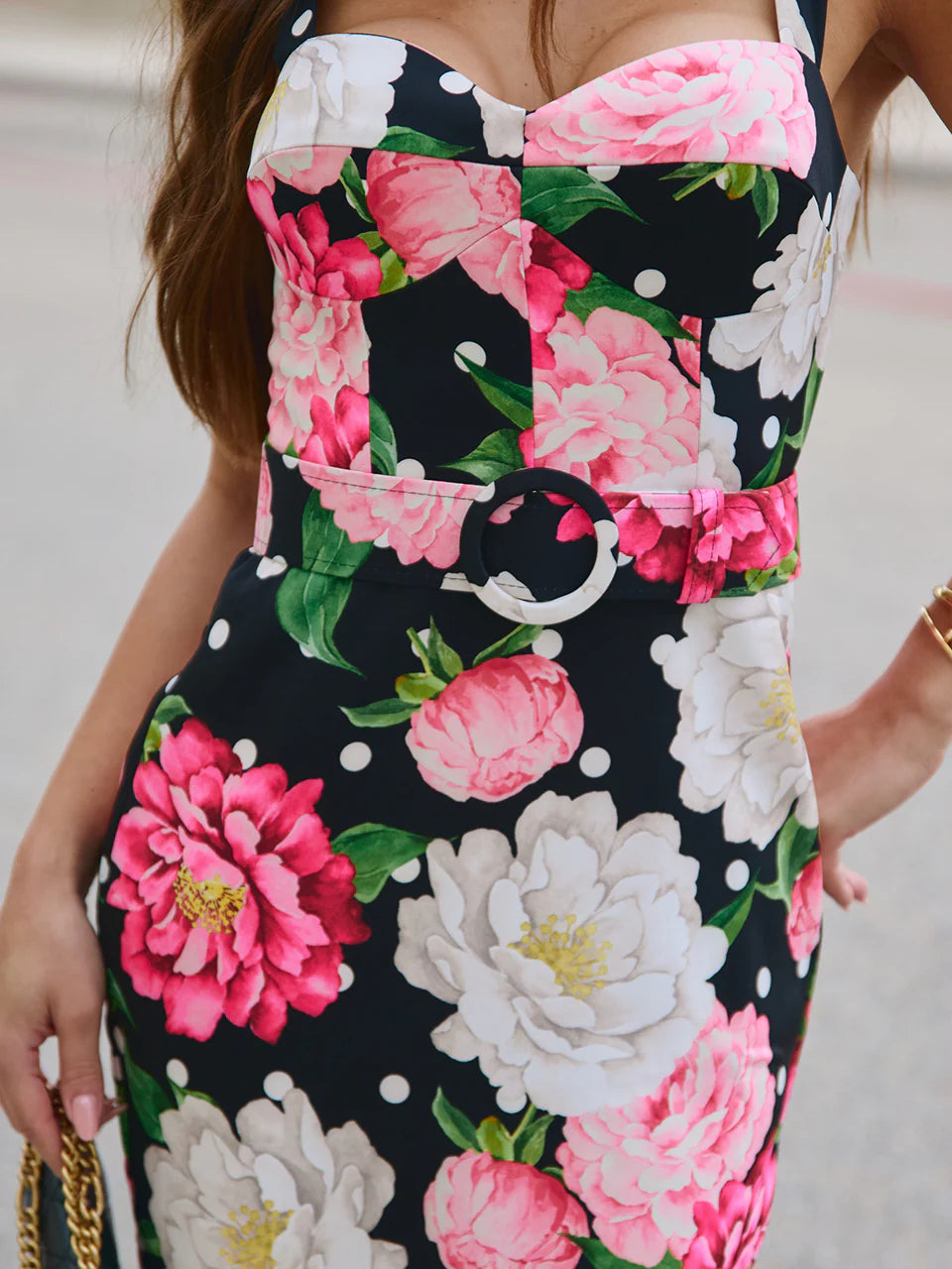 Vestido Mídi Floral Fundo Preto com Póa Romance