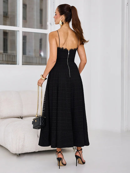 Vestido Midnight Kiss Midi Rodado em Renda Preta com Micro Paetês