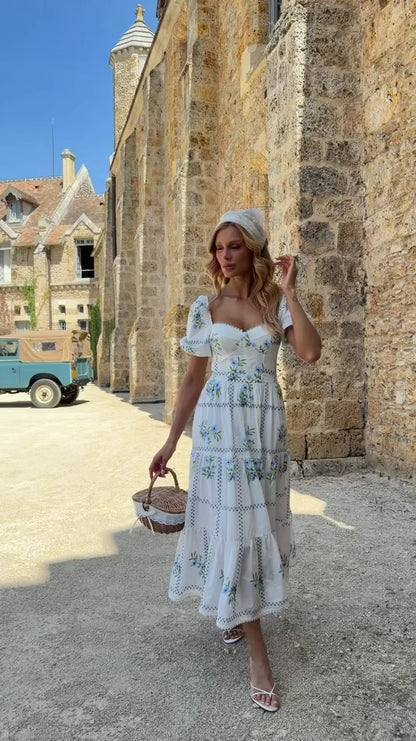 Vestido Douce Brise Midi de Cambraia Bordada Off White e Azul