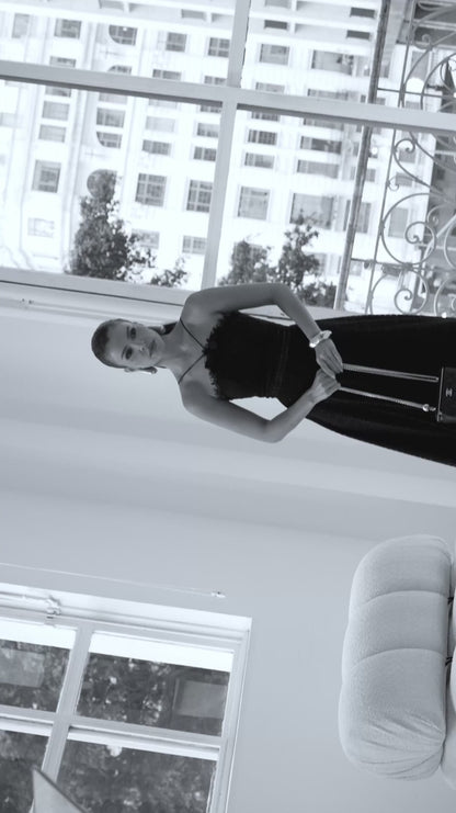 Vestido Midnight Kiss Midi Rodado em Renda Preta com Micro Paetês