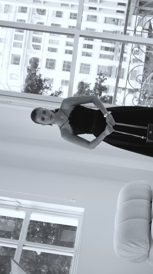 Vestido Midnight Kiss Midi Rodado em Renda Preta com Micro Paetês