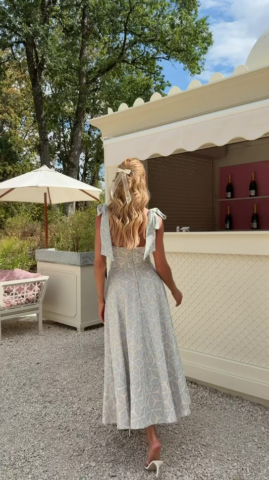 Vestido Parisien Midi de Telado Bordado Cru e Azul