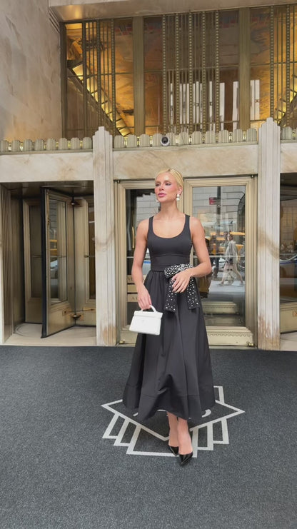 Vestido Midi Rodado Em Crepe Com Decote Redondo Lula Mae
