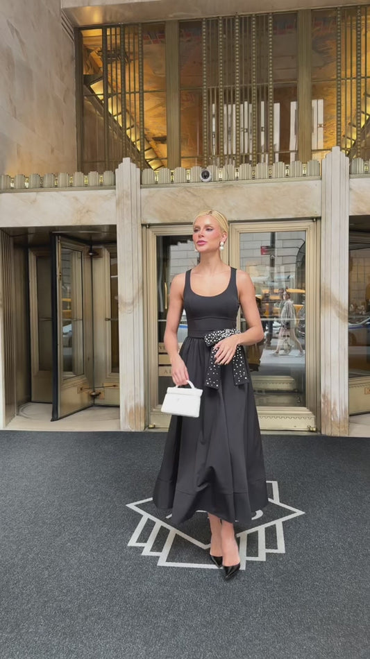 Vestido Midi Rodado Em Crepe Com Decote Redondo Lula Mae