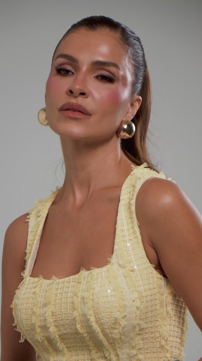 Vestido Memory Lane Midi Rodado em Malha Tweed Texturizada Amarelo Manteiga