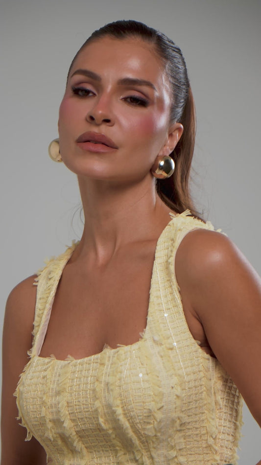 Vestido Memory Lane Midi Rodado em Malha Tweed Texturizada Amarelo Manteiga