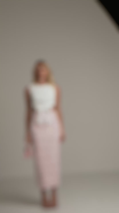 Vestido Aline Midi em Crepe Off-White e Rosa Candy com Bordado Manual