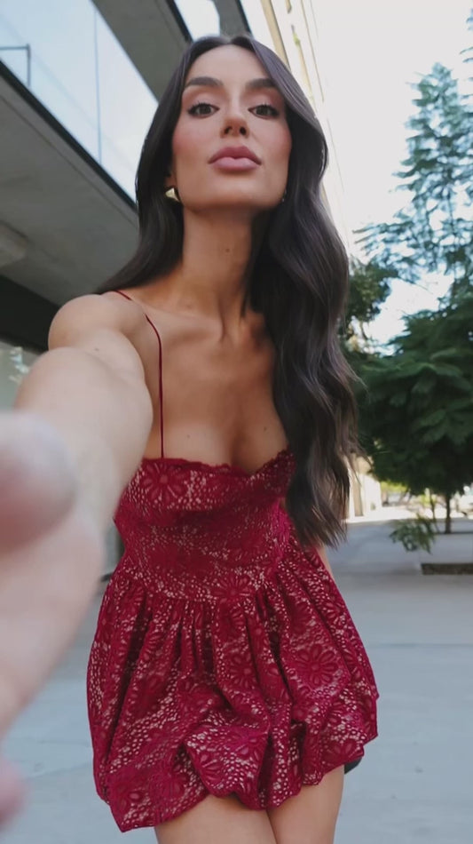 Vestido Balonê Vermelho Aveludado Kiss