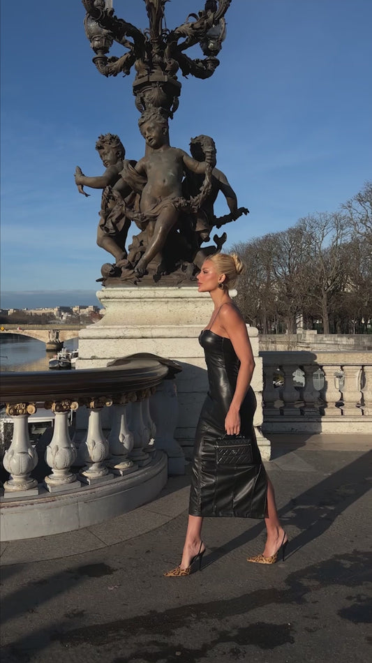 Vestido Midi em Couro Sintético by Nicole Rocha